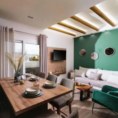 Green Apartment In The Hill Moirai Exterior photo