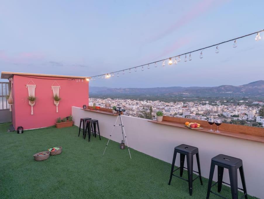 Apartment In The Hill Moirai